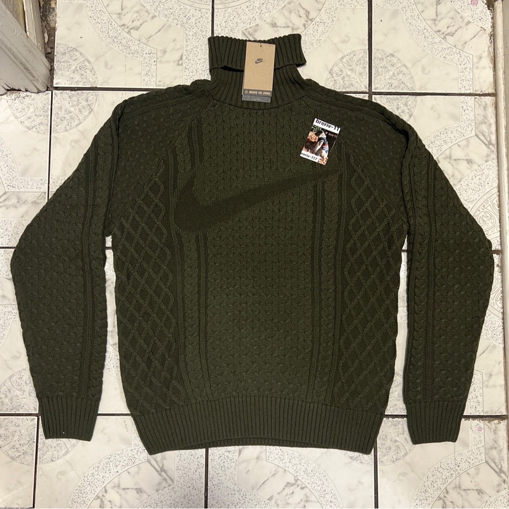New Nike Life Cable Knit Turtleneck Cargo Khaki Sweater Men’s Size S FB7770-325